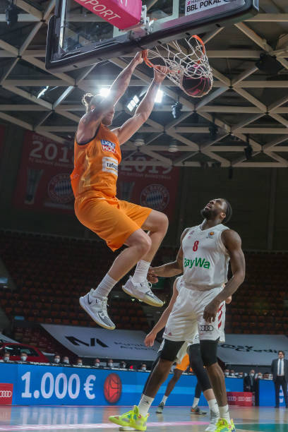 霆的交手中 霆的交手中