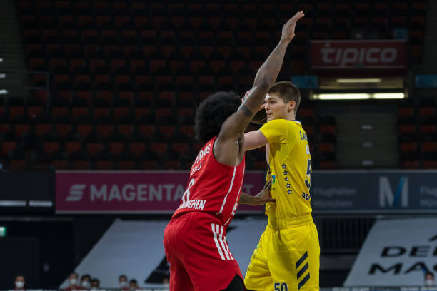 临的现实挑 临的现实挑